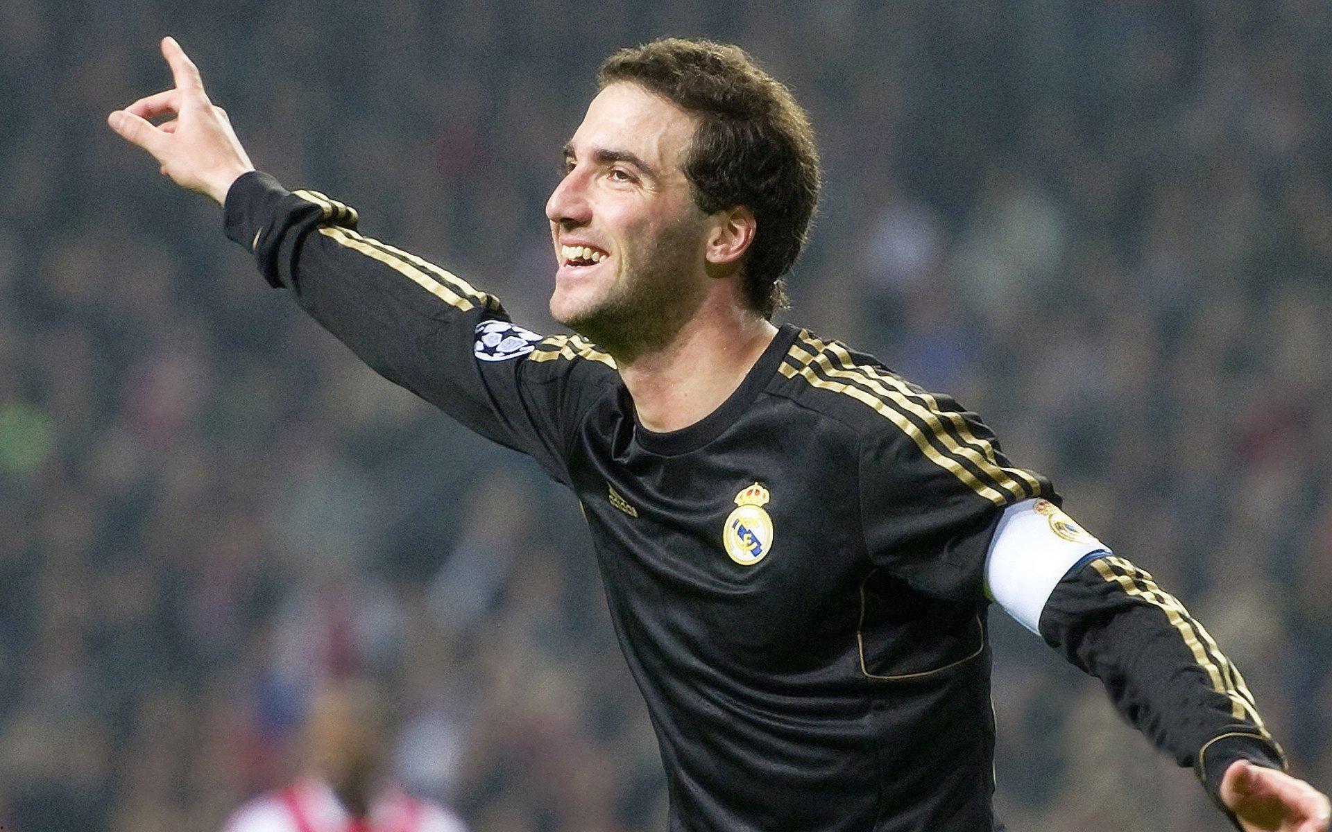 巴列霍专访，面对批评保持积极，专注自我提升迎接挑战