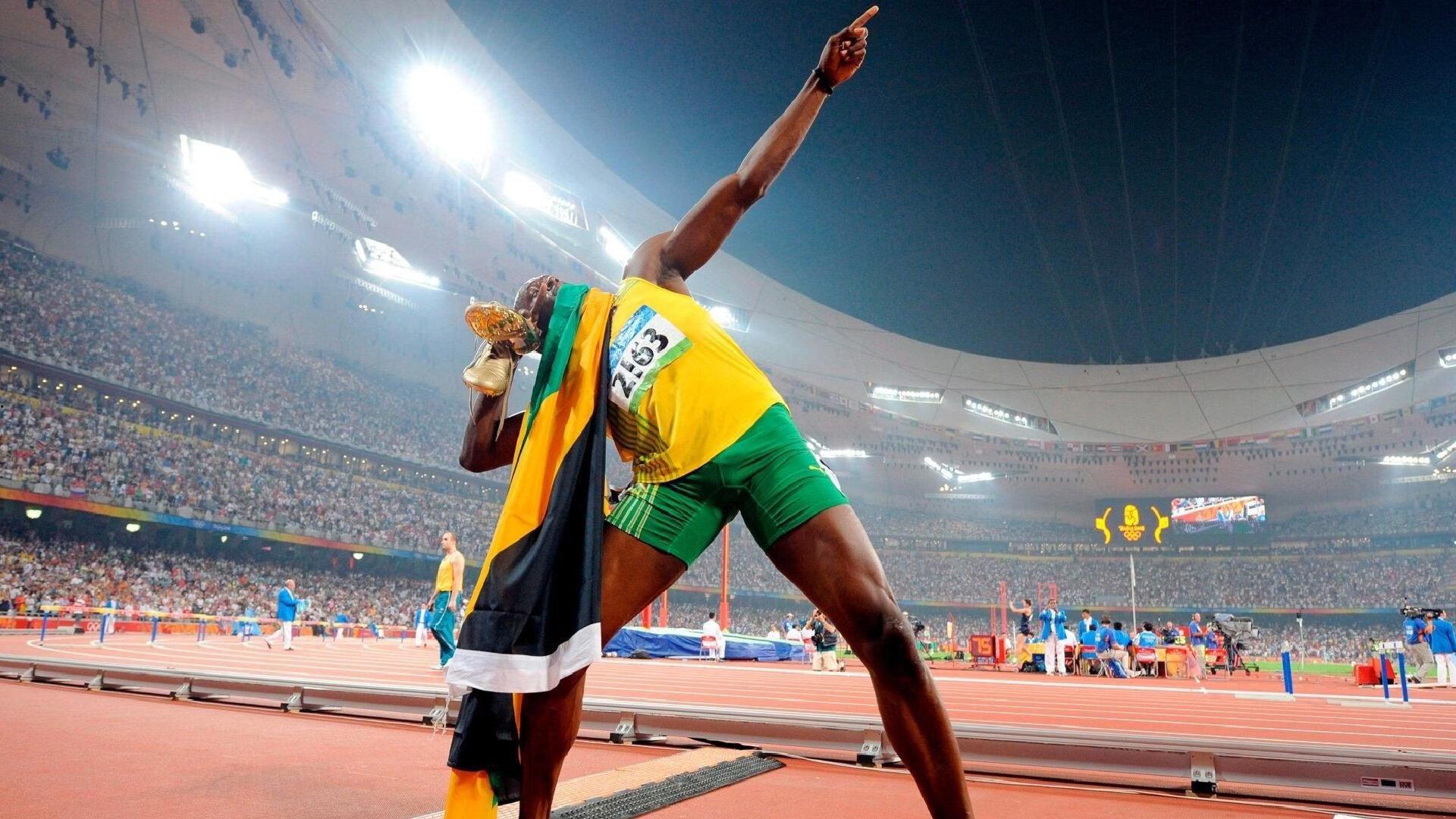 巴萨全员健康备战关键战役,训练场氛围积极引关注